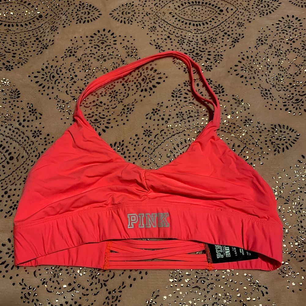 PINK Victoria’s Secret ultimate sports bra